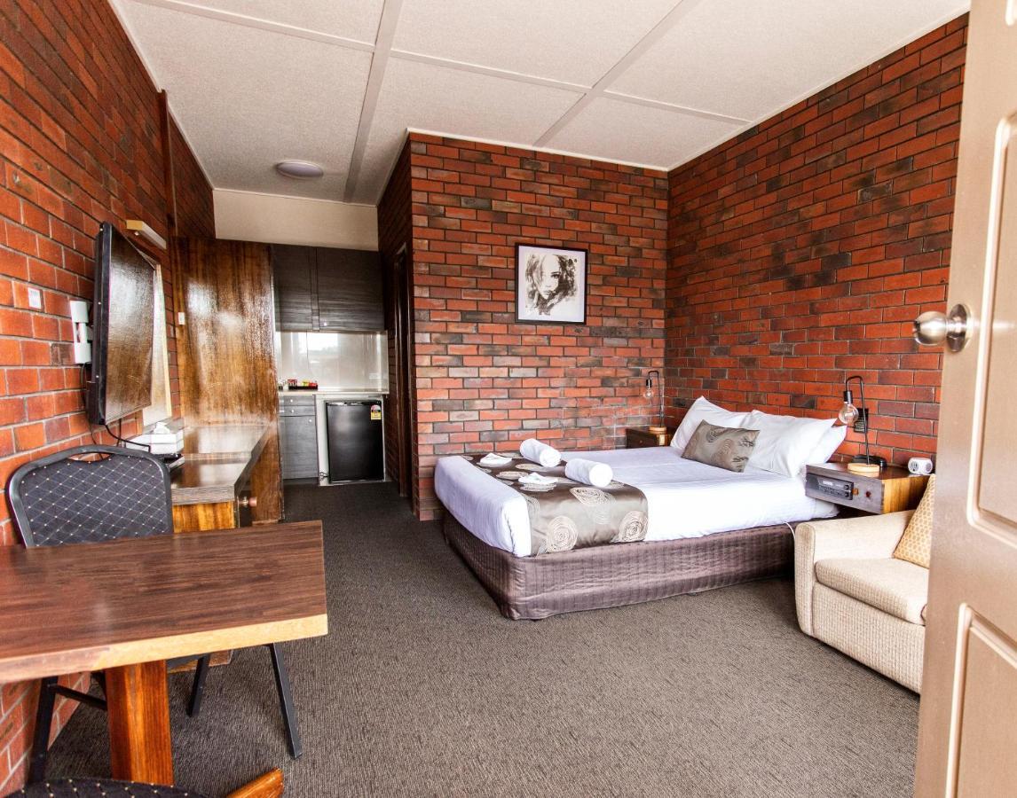 Hi Way Eight Motor Inn Стауэлл Экстерьер фото
