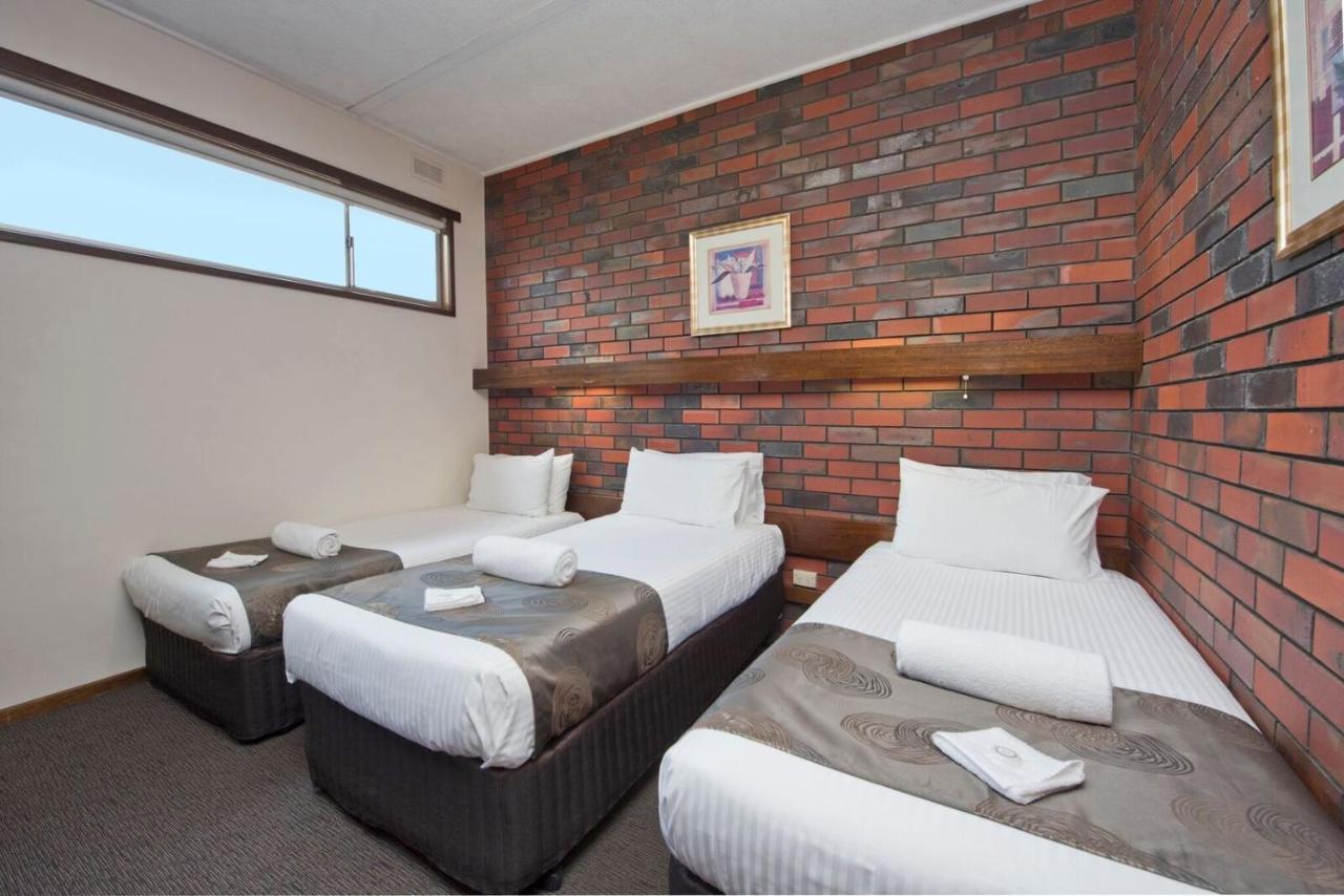 Hi Way Eight Motor Inn Стауэлл Экстерьер фото